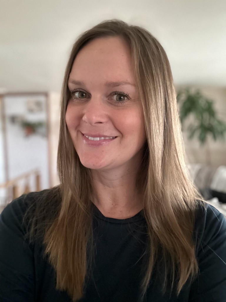Portrait of Erin McMullin
